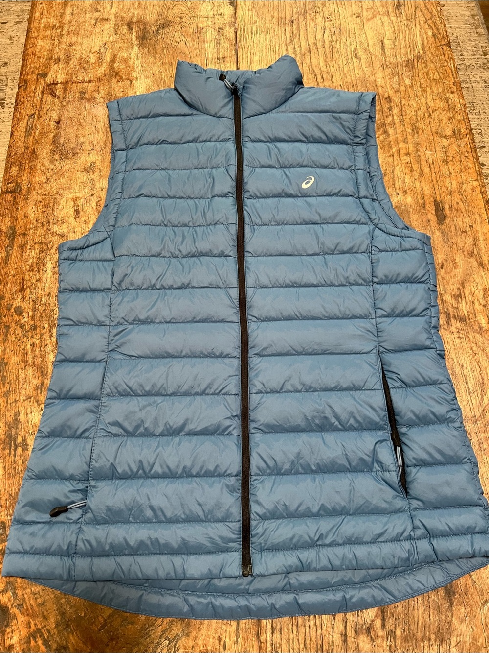 Asics Women’s Down Light Blue Quilted Puffer Vest Size Large Fitted Running